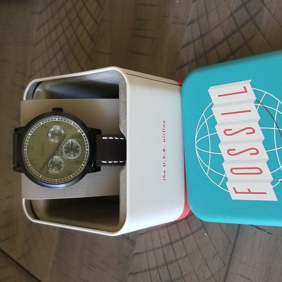 Fossil quartz brown leather men's watch NWT - Picture 3 of 3